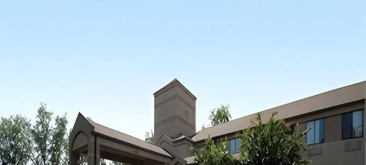 佐治亚奥尔巴尼华美达酒店(Ramada by Wyndham Albany GA)图片