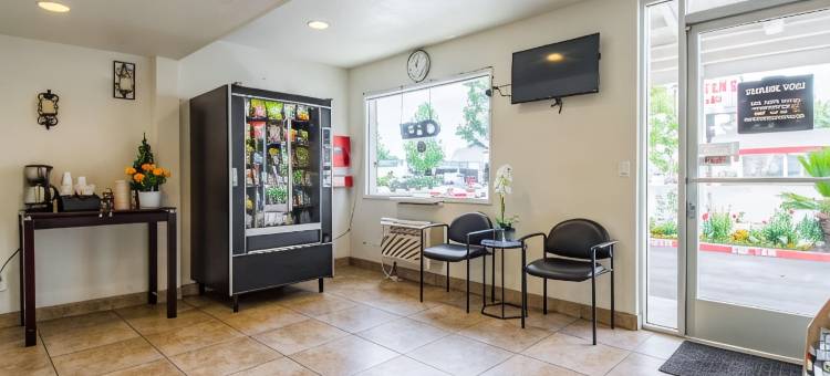 加利福尼亚赛普里斯 6 号开放式客房酒店(Studio 6 Cypress, CA)图片