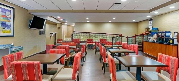 梅肯西舒适套房酒店(Comfort Inn & Suites Macon West)图片