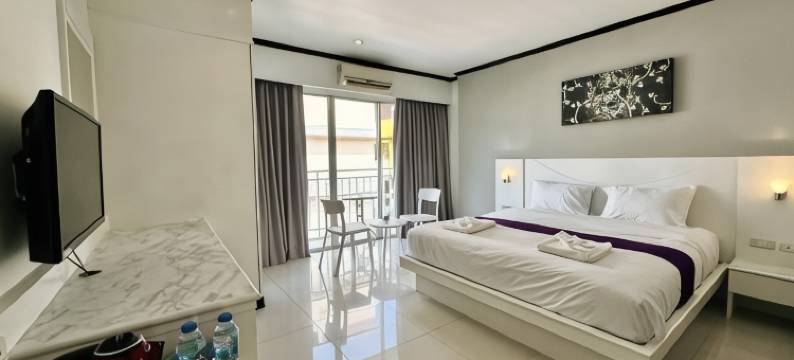 伊萨拉芭东海滩酒店(Issara Patong Beach)图片