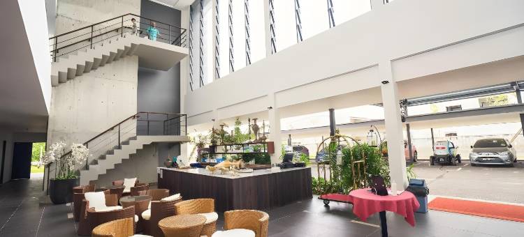 罗克西-塞马坦别墅和联排别墅(Roxy Sematan Villa & Townhouse)图片