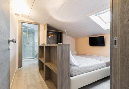 Ottocento Guest House Hotel Overview