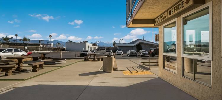 罗德威旅馆圣贝纳迪诺 - 科尔顿(Rodeway Inn San Bernardino - Colton)图片