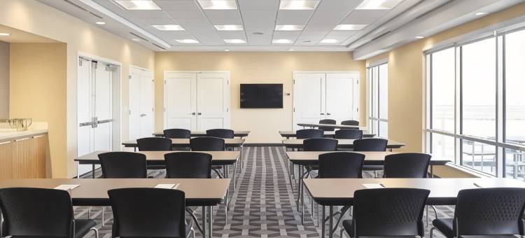 梅迪辛哈特万豪TownePlace套房酒店(TownePlace Suites Medicine Hat)图片