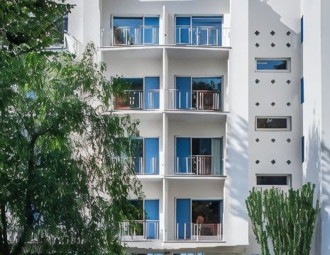 Central Suites Tower Hotel Overview