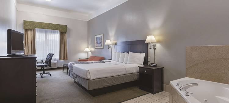 迪尔帕克拉昆塔温德姆套房酒店(La Quinta Inn & Suites by Wyndham Deer Park)图片