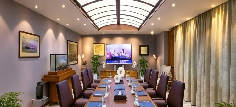 伊丽莎白女王二世酒店(Queen Elizabeth 2 Hotel)图片