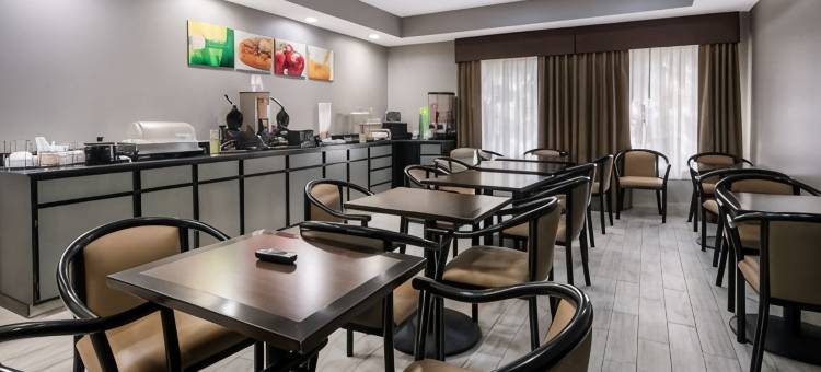 格兰伯里凯艺套房酒店(Quality Inn & Suites Granbury)图片
