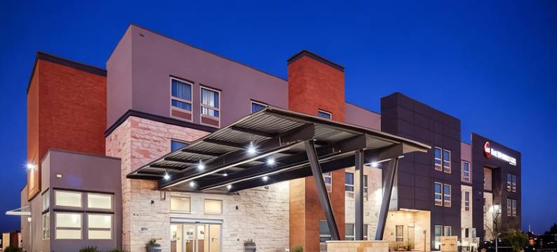 普夫卢格维尔贝斯特韦斯特优质套房酒店(Best Western Plus Pflugerville Inn  Suites)图片