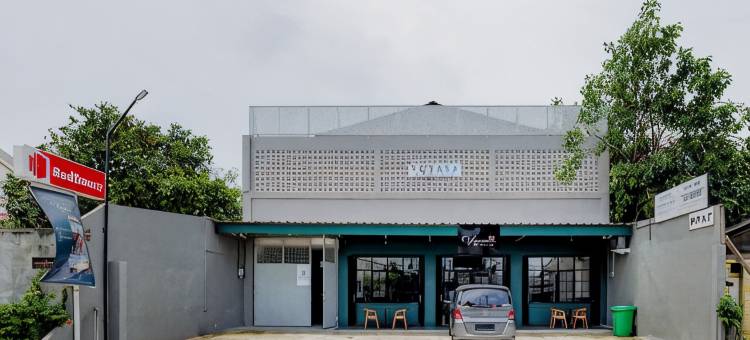 RedDoorz near Exit Toll PIK 2图片
