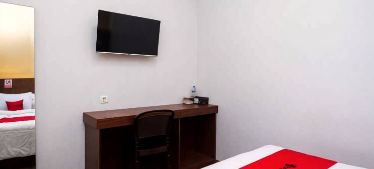 红门酒店-近三宝垄腾特雷姆商场(RedDoorz Near Tentrem Mall Semarang)图片