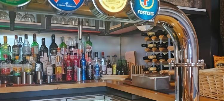 狗和山鹑酒馆(Dog and Partridge Inn)图片