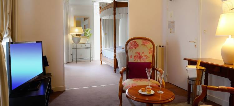 海豚酒店(Logis Hôtel et Restaurant du Dauphin)图片