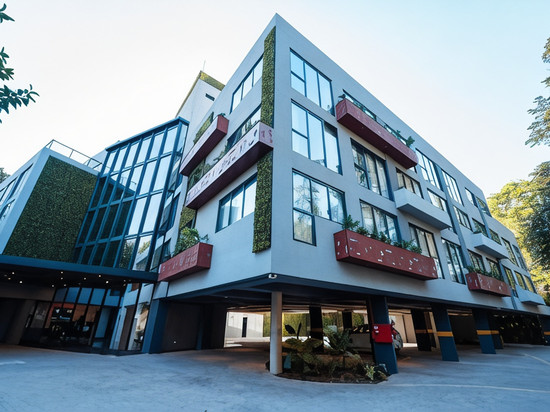 Mérit by Amérian 帕尔克莱洛伊尔