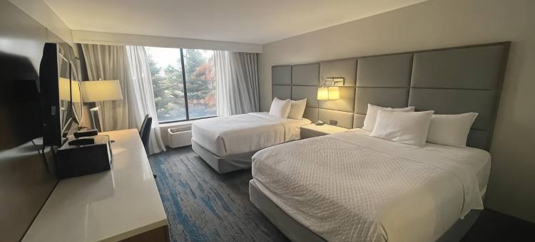 克里夫兰独立村华美达酒店(Ramada by Wyndham Cleveland Independence)图片