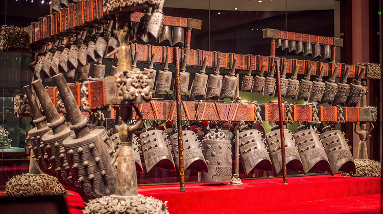 武汉+黄鹤楼+湖北省博物馆+东湖生态旅游风景区5日4晚私家团·武汉三镇全景深度游｜湖北省博物馆+黄鹤楼vipo讲解+武汉大学入校｜老汉口古迹#晴川阁/古琴台/古德寺/黎黄陂路+1日行程精华二选一｜本地向导带队/升7座商务车+酒店任选