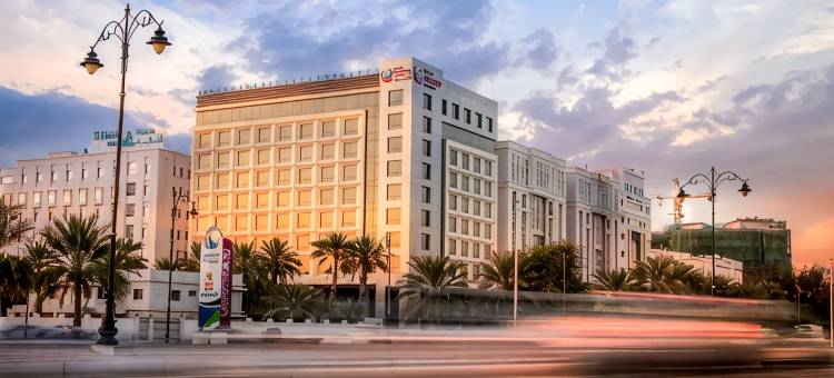 马斯喀特-阿尔古布拉华美达安可酒店(Ramada Encore by Wyndham Muscat Al-Ghubra)图片