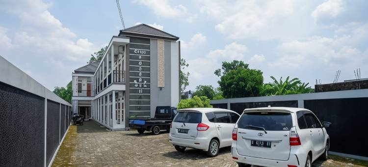 红多兹伊斯兰酒店-近日惹RS赫米娜(RedDoorz Syariah Near RS Hermina Yogyakarta)图片