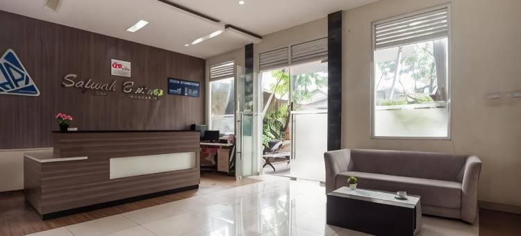 萨福瓦宾塔罗清真米特拉红门酒店(Safwah Bintaro Syariah Mitra RedDoorz)图片