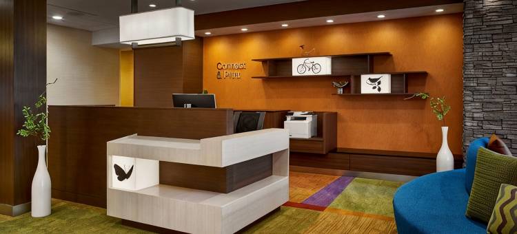 万枫酒店及套房亨德森维尔和弗拉特罗克(Fairfield Inn & Suites Hendersonville Flat Rock)图片
