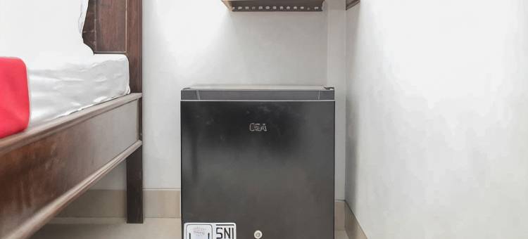 诗都阿佐红多兹酒店(RedDoorz @ Gedangan Sidoarjo)图片