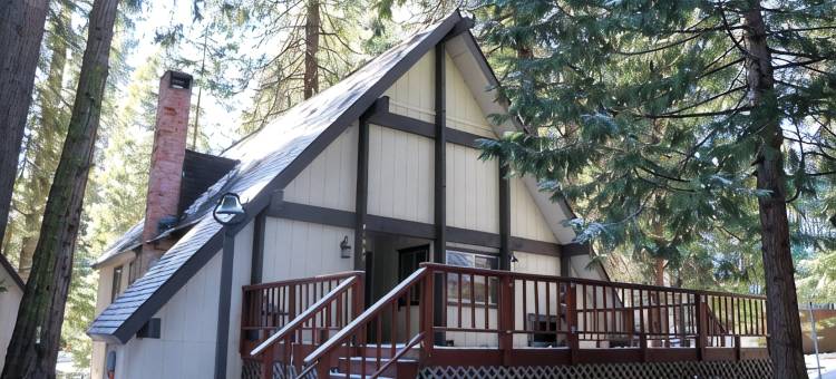 沙沃雷克僻静木屋–安静、私密 & 适合家庭(Secluded Cabin at Shaver Lake – Quiet, Private & Family Friendly)图片