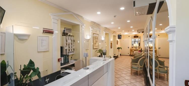 苏里尔酒店(Sourire Hotel)图片