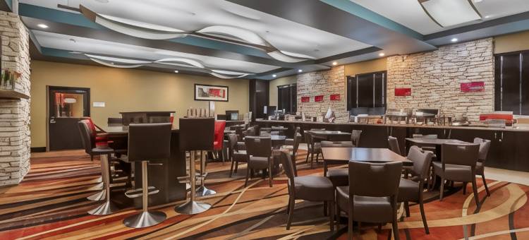 舍伍德帕克公园贝斯特韦斯特优质套房酒店(Best Western Plus Sherwood Park Inn  Suites)图片
