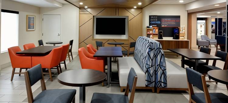 Holiday Inn Express 里士满西北的I - 64(Holiday Inn Express Richmond I-64 Short Pump Area)图片