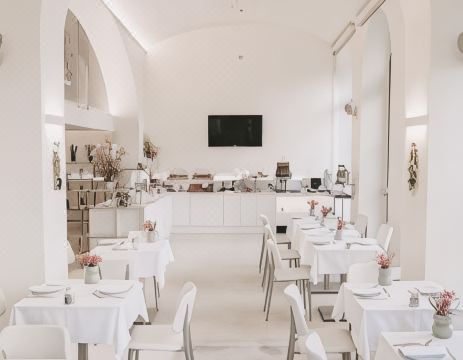 Hotel Vis à Vis Hotel Overview