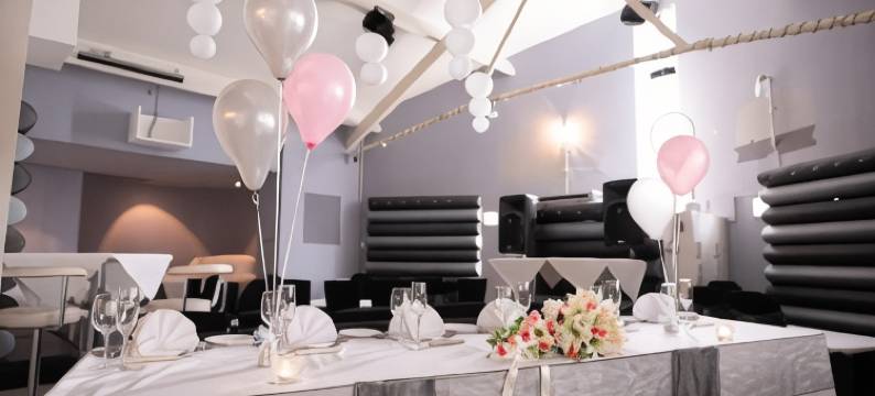 利文斯顿洛奇酒店(Livingston Lodge Hotel)图片