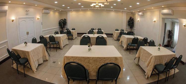 鹏塔格罗萨普拉那托精选酒店(Planalto Select Hotel Ponta Grossa)图片