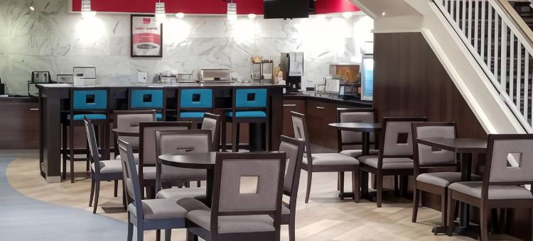 东休斯顿I-10伊克诺套房酒店(Econo Lodge Inn & Suites East Houston I-10)图片