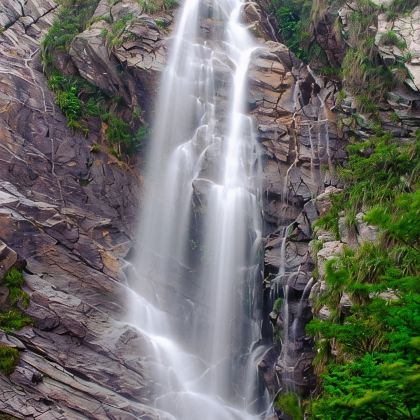 南昌+景德镇+婺源+庐山+三清山6日5晚私家团