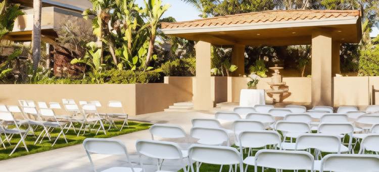 本图拉港福朋喜来登度假酒店(Four Points by Sheraton Ventura Harbor Resort)图片