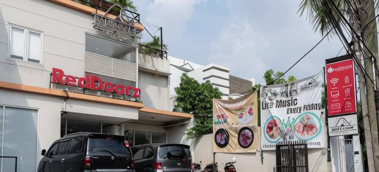 RedDoorz靠近Lippo Mall Puri(RedDoorz Near Puri Indah Lippo Mall 2)图片