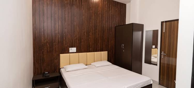 The White Solitaire图片