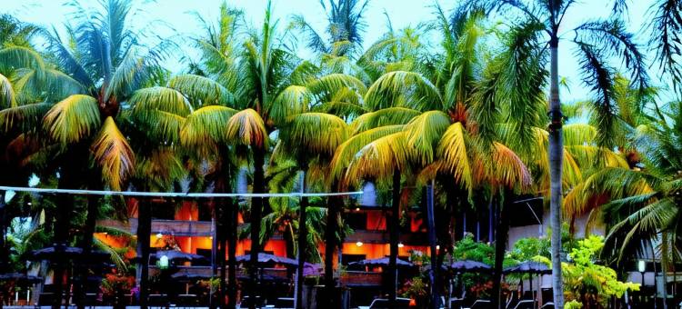 奥古斯塔佩拉布汗酒店(Augusta Pelabuhan Ratu Hotel)图片