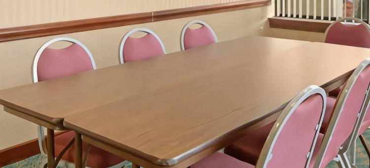 莱克诺曼穆尔斯维尔凯艺套房酒店(Quality Inn & Suites Mooresville-Lake Norman)图片
