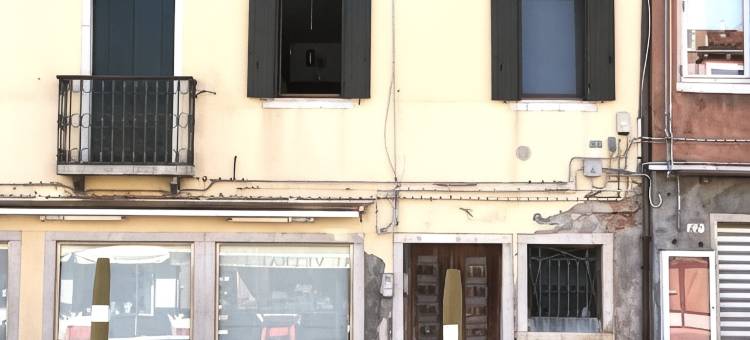 Vetrai House - Overlook Canal in Murano - Venice图片