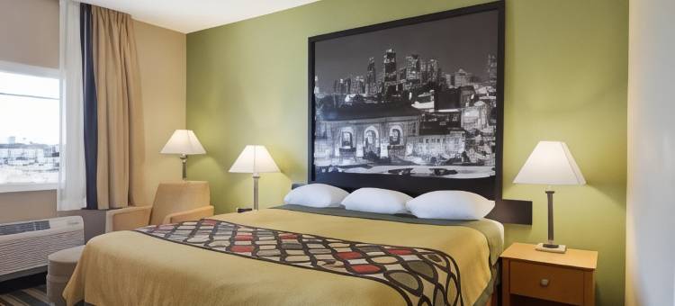 利斯萨米特速8酒店(Super 8 by Wyndham Lees Summit)图片