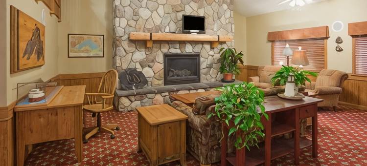 韦特莫尔-缪尼辛美吟温德姆酒店(AmericInn by Wyndham Wetmore Munising)图片