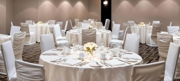 米西索加梅德维尔福朋喜来登酒店(Four Points by Sheraton Mississauga Meadowvale)图片