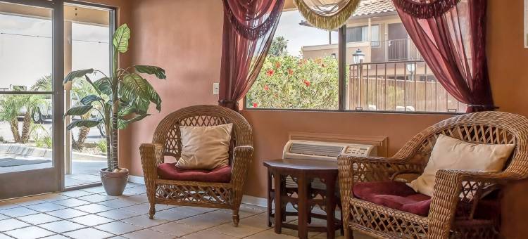 圣地亚哥东桑蒂罗德威酒店(Rodeway Inn Santee San Diego East)图片