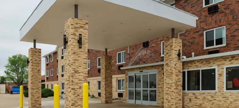 贝滕多夫-阔德城凯隆波因特酒店(Clarion Pointe Bettendorf - Quad Cities)图片