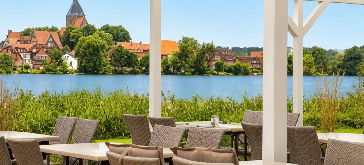 施宛恩霍夫湖景圆环酒店(Seehotel Schwanenhof)图片