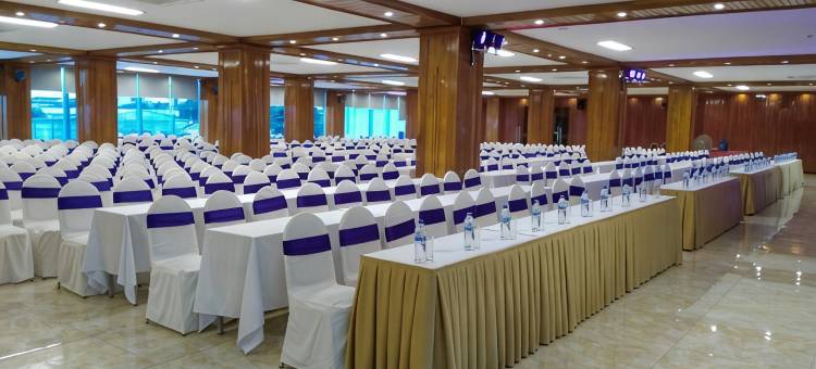 永广场酒店(Vinh Plaza Hotel)图片