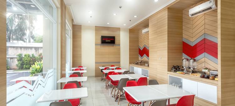 宾塔罗阿斯特拉酒店(Astera Hotel Bintaro)图片