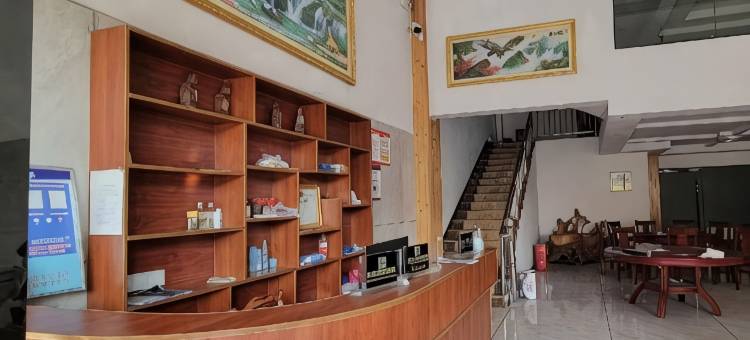 君兰瓦居图片