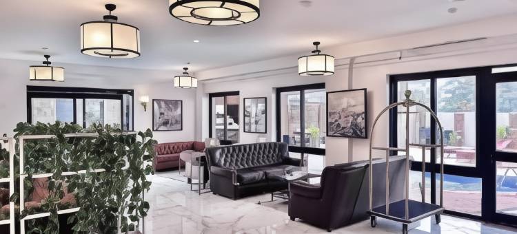 维多利亚皇冠广场酒店(Victoria Crown Plaza Hotel)图片
